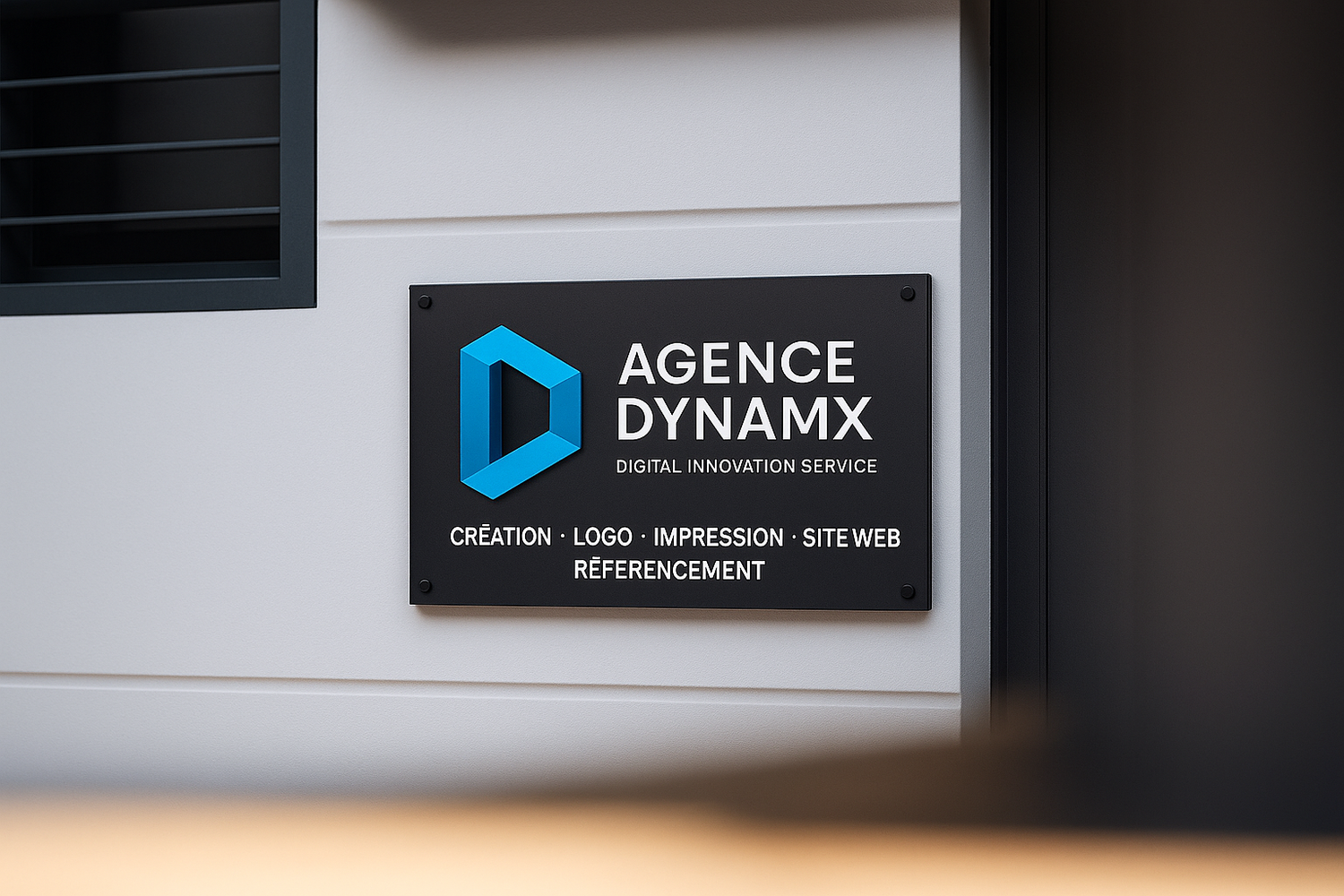 Plaque Agence Dynamx avec services